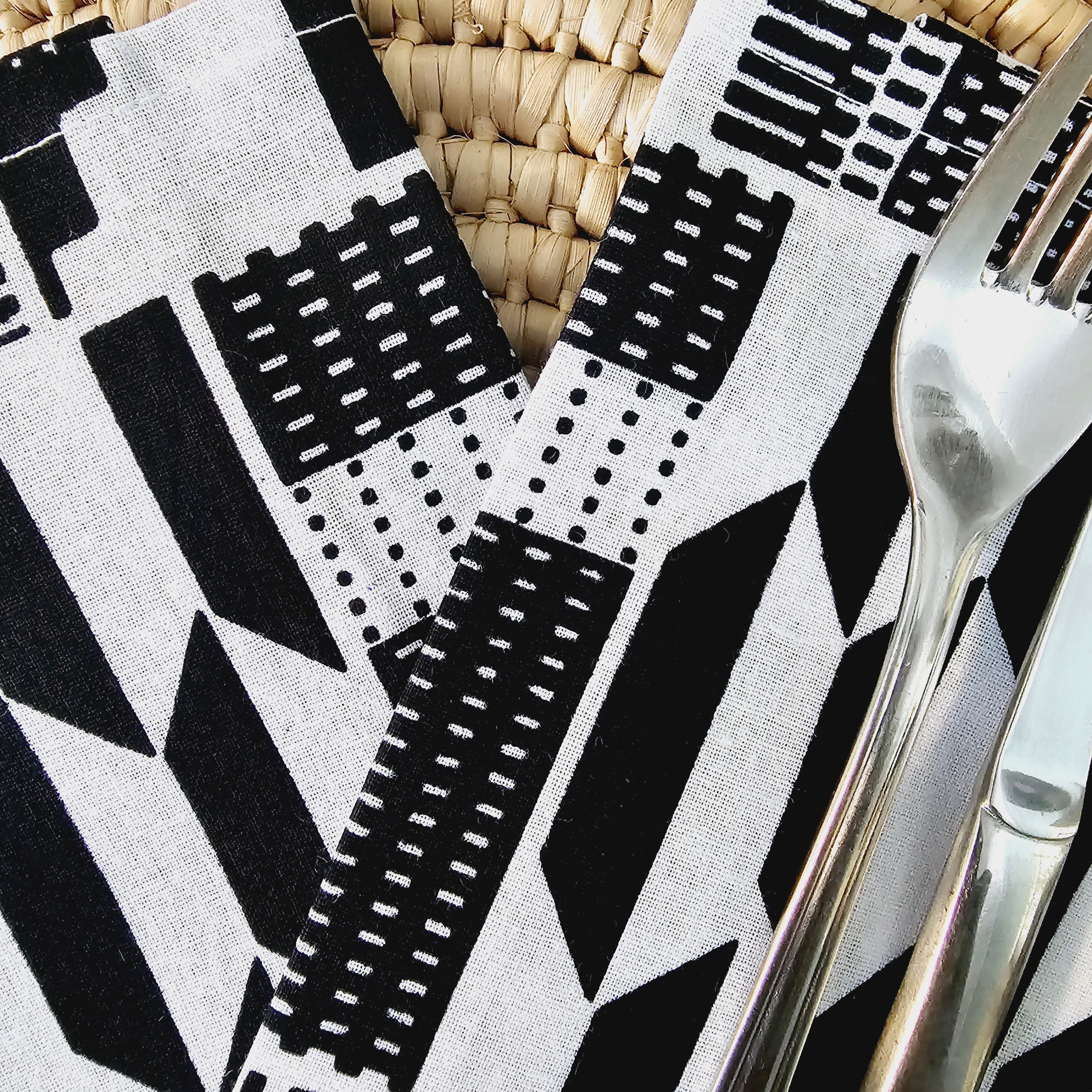 Set of 4 / 8 Napkins | 35x35cm | Black Mudcloth Print, Ankara Wax,