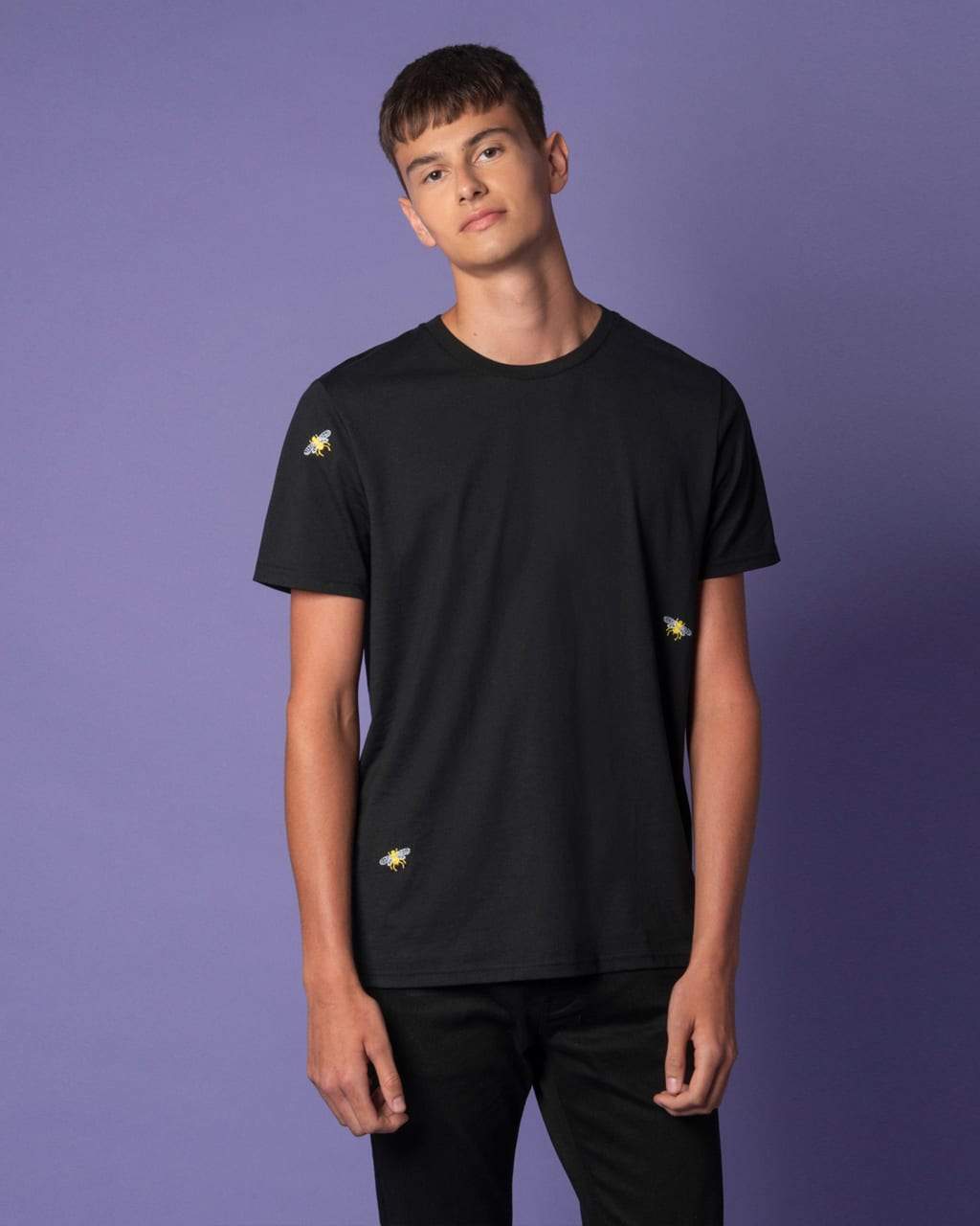 Bee Embroidered T-Shirt Black