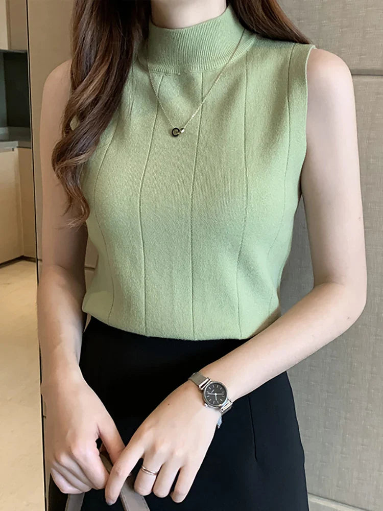 Heilar 2024 spring women knitted green tank top, sleeveless and thin design.