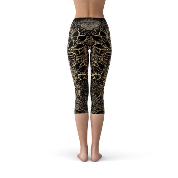 Womens Koi Fish Black Capri Leggings