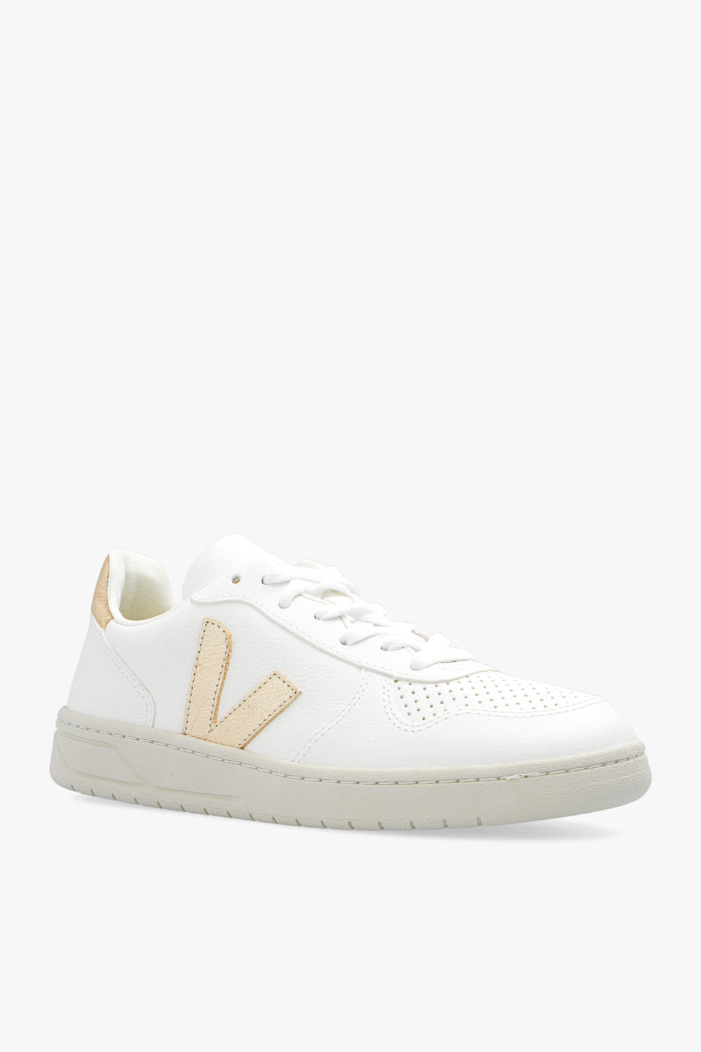 3979762 VEJA fashion trendy sports lifestyle women&