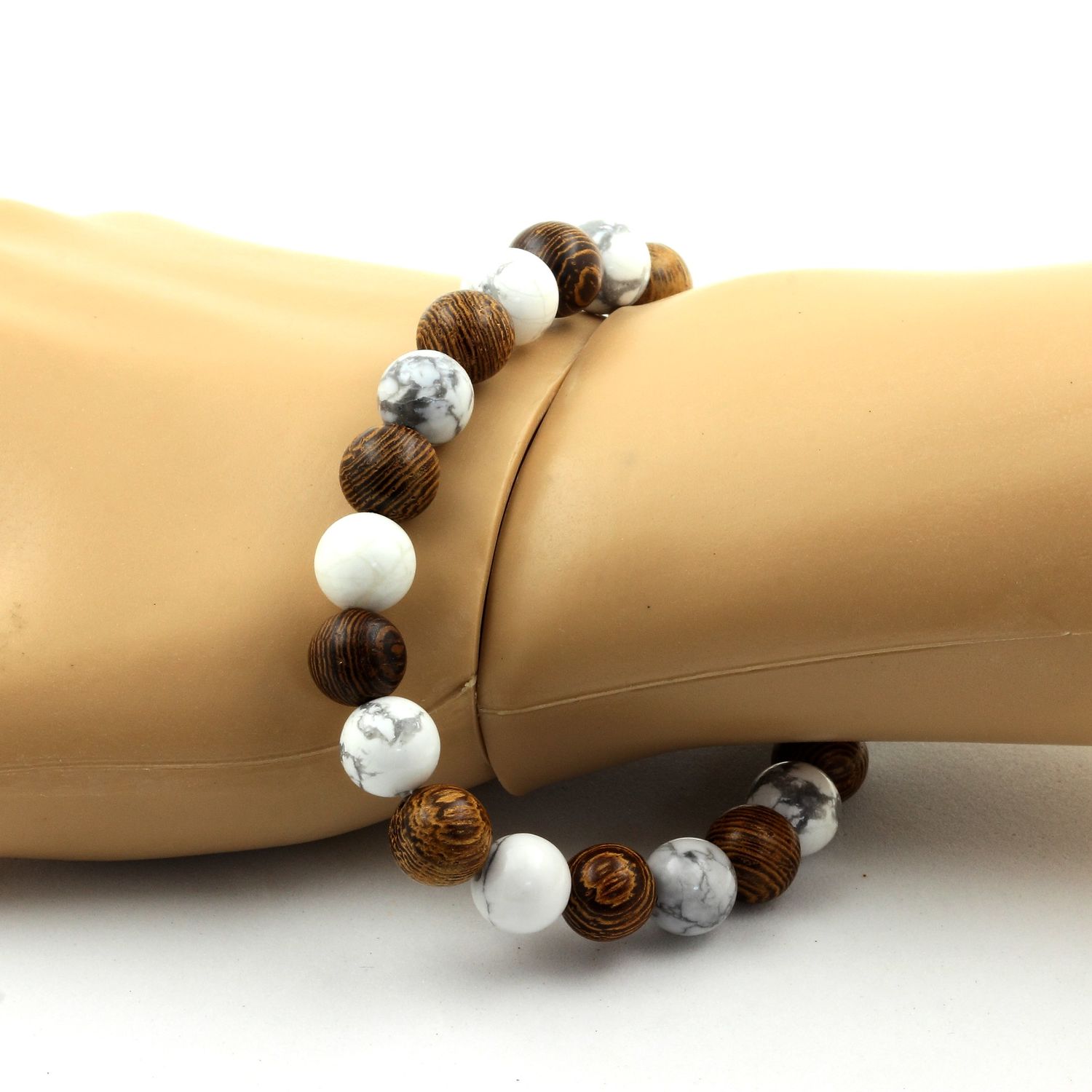 Howlite + Wood Bracelet 8 mm Beads.